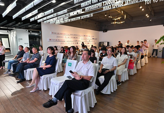 ��34�÷�ɽ�ղ���(hu��)��չ��(hu��)����(j��)��߀���O(sh��)�������b��(ji��ng)��