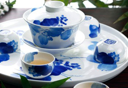 �Ї��մɰl(f��)չ��ʷ