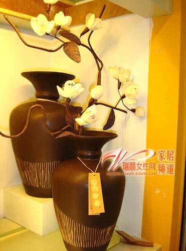 20��r(sh��)���n����ƿ �����bۼ҄e���L(f��ng)��(�M�D) 