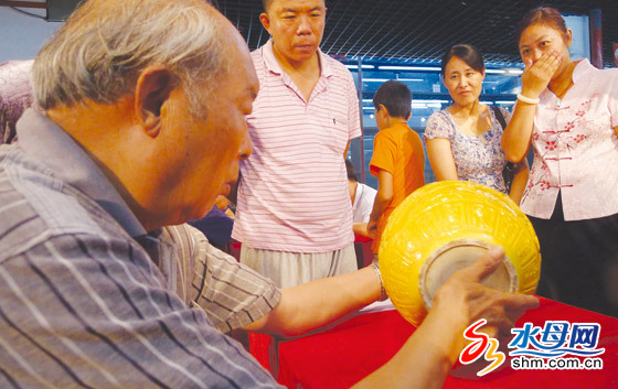 �������b������