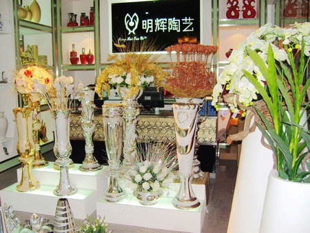 ���x��ˇ��F�������b� ������(chu��ng)�� �·f����