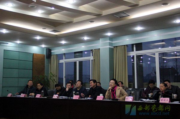 大唐電信與中船重工客商來(lái)夾考察陶瓷產(chǎn)業(yè)發(fā)展