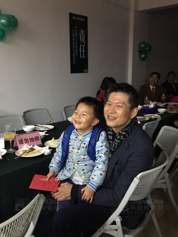 �����մ�2015����x���(hu��)�A�M��Ļ