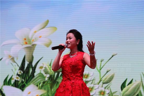 新明珠陶瓷集團隆重召開2016年新春工作會議