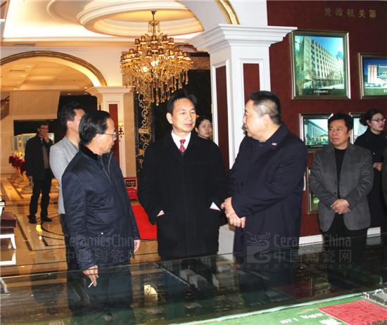 �ο������L�~�s�£�ǰ����һ���c�ο��������L�ҫ����ǰ����һ����ͬ����