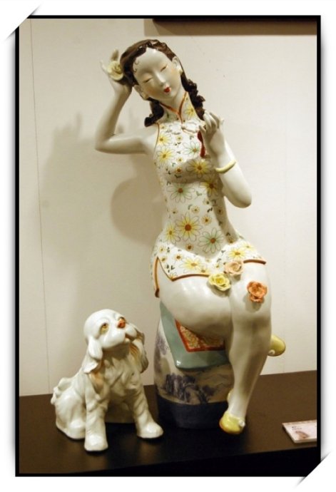 【圖文音】現(xiàn)代仕女瓷器作品欣賞
