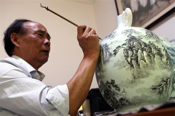 �մɴ󎟆�ϣ���״΅�չˇ����(hu��)