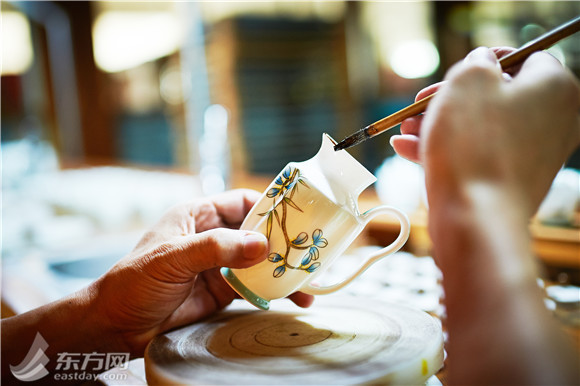 G20國(guó)宴餐瓷來(lái)自上海:從西湖獲靈感 歷經(jīng)81道工序