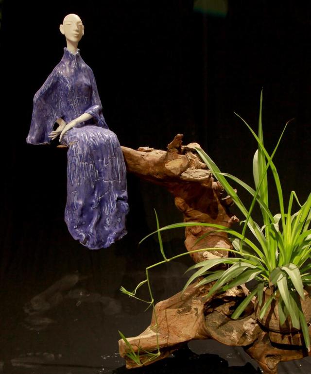 獨白——吳苗羽陶瓷藝術(shù)作品展在廣州白云機場開幕